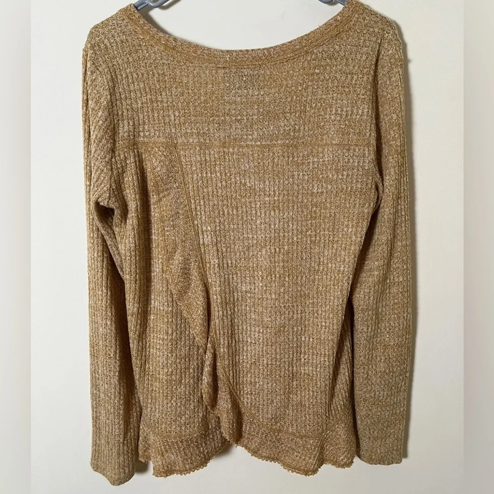 SATURDAY SUNDAY Light Golden Ruffle-Hem Knit Top - Picture 4 of 7